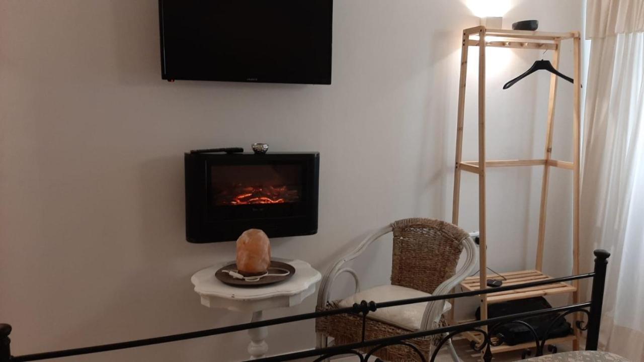 La Nicchia Del Borgo Apartment Taranto Bagian luar foto
