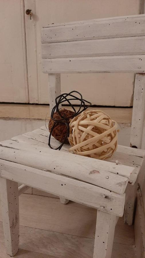La Nicchia Del Borgo Apartment Taranto Bagian luar foto